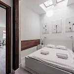 Rentplanet - Swiety Marcin * بوزنان