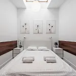 Rentplanet - Swiety Marcin شقة
